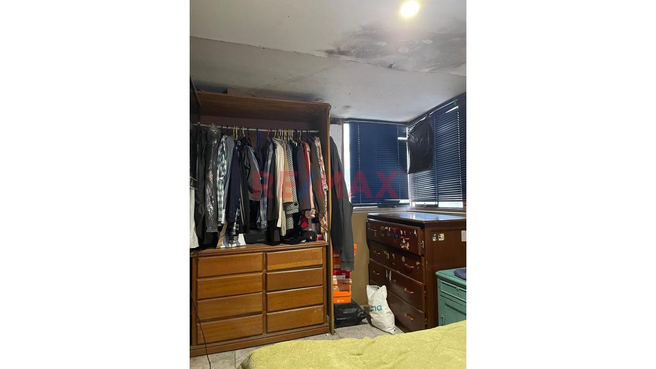 Venta De Casa En Zona Comercial San Juan De Miraflores (Esquina) — foto 13