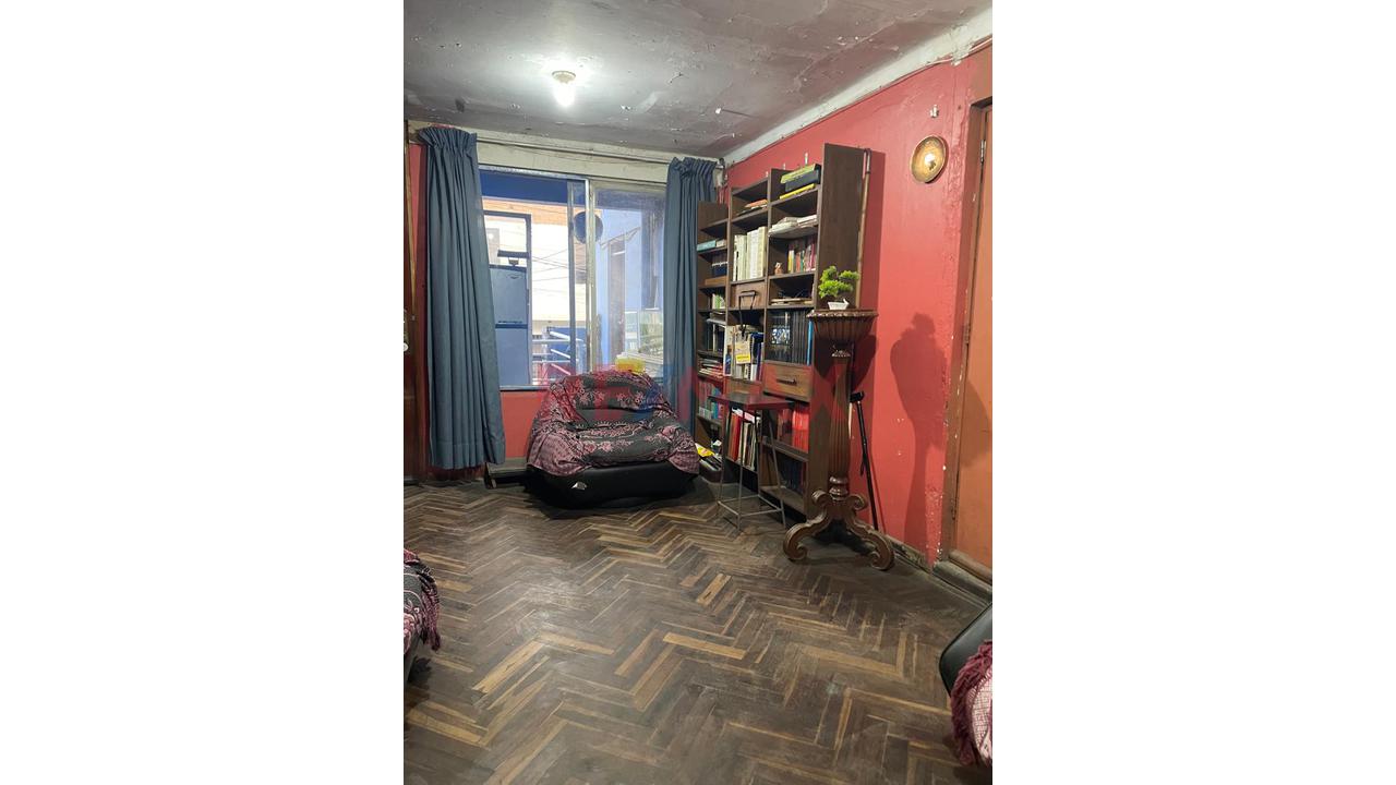 Venta De Casa En Zona Comercial San Juan De Miraflores (Esquina) — foto 15