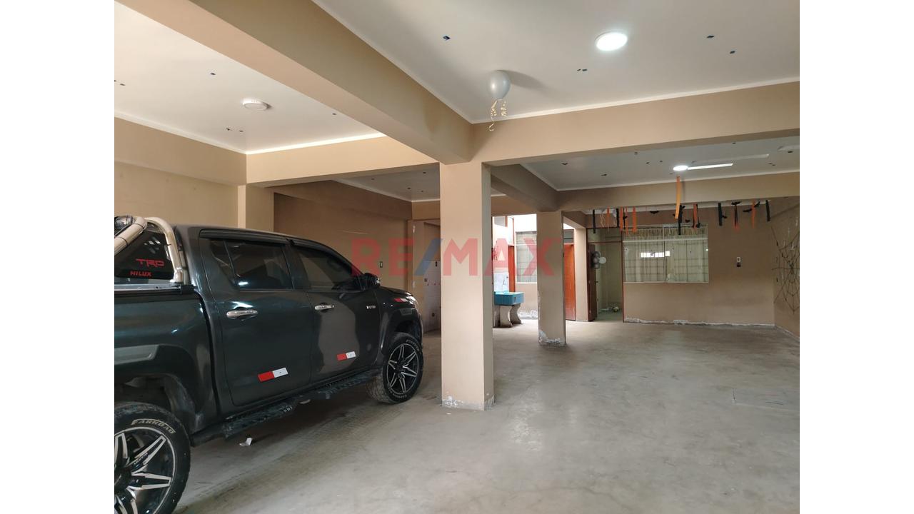 Local Comercial De 160 M2 En Piso 1 En Puente Piedra - 4