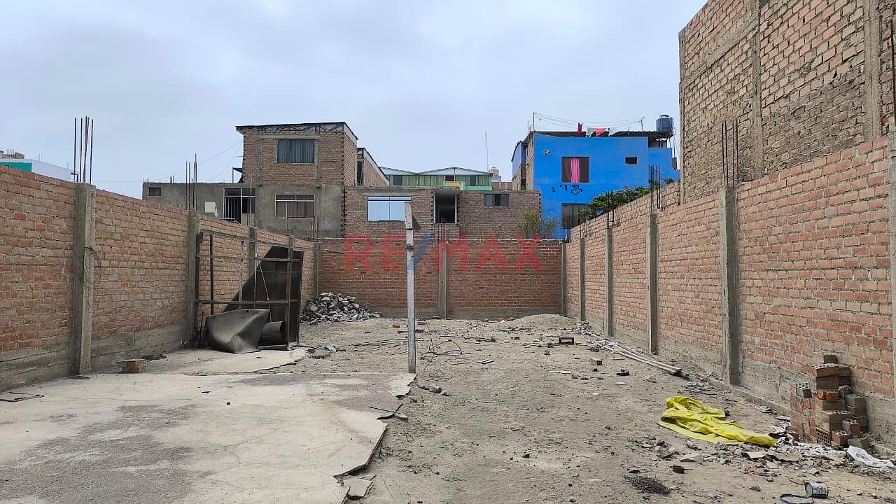 Se Vende Terreno De 250 M2 A Cdra. Y Media De La Av. Panamericana Norte — foto 4