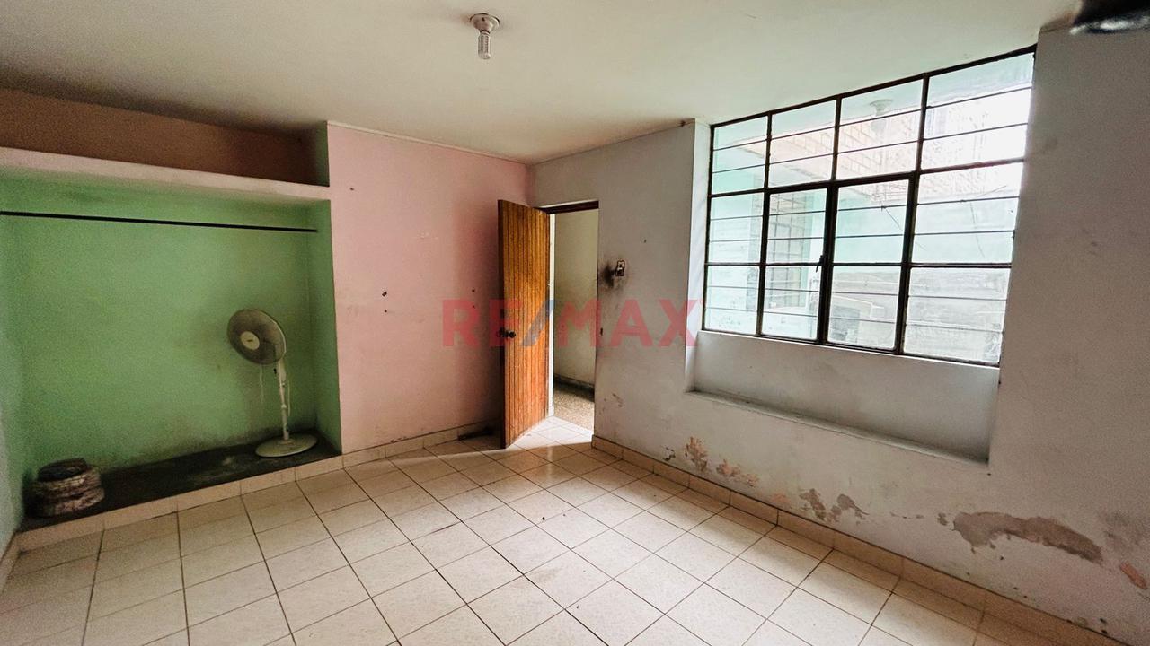Oportunidad De Inversión – Casa De 160 M² De Terreno En Los Olivos Parámetros Para 5 Pisos — foto 5
