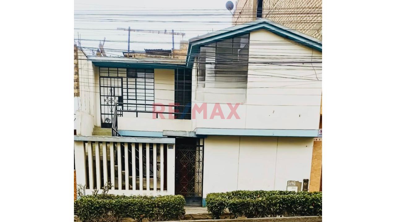 Oportunidad De Inversión – Casa De 160 M² De Terreno En Los Olivos Parámetros Para 5 Pisos