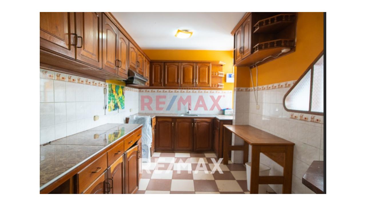 Oportunidad Se Venden 2 Casas En Una Con 6 Departamentos - 12