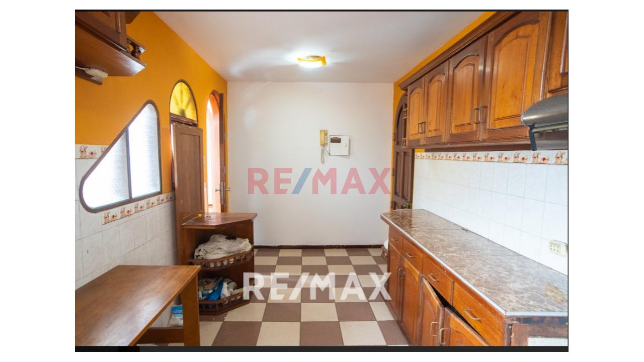 Oportunidad Se Venden 2 Casas En Una Con 6 Departamentos - 5