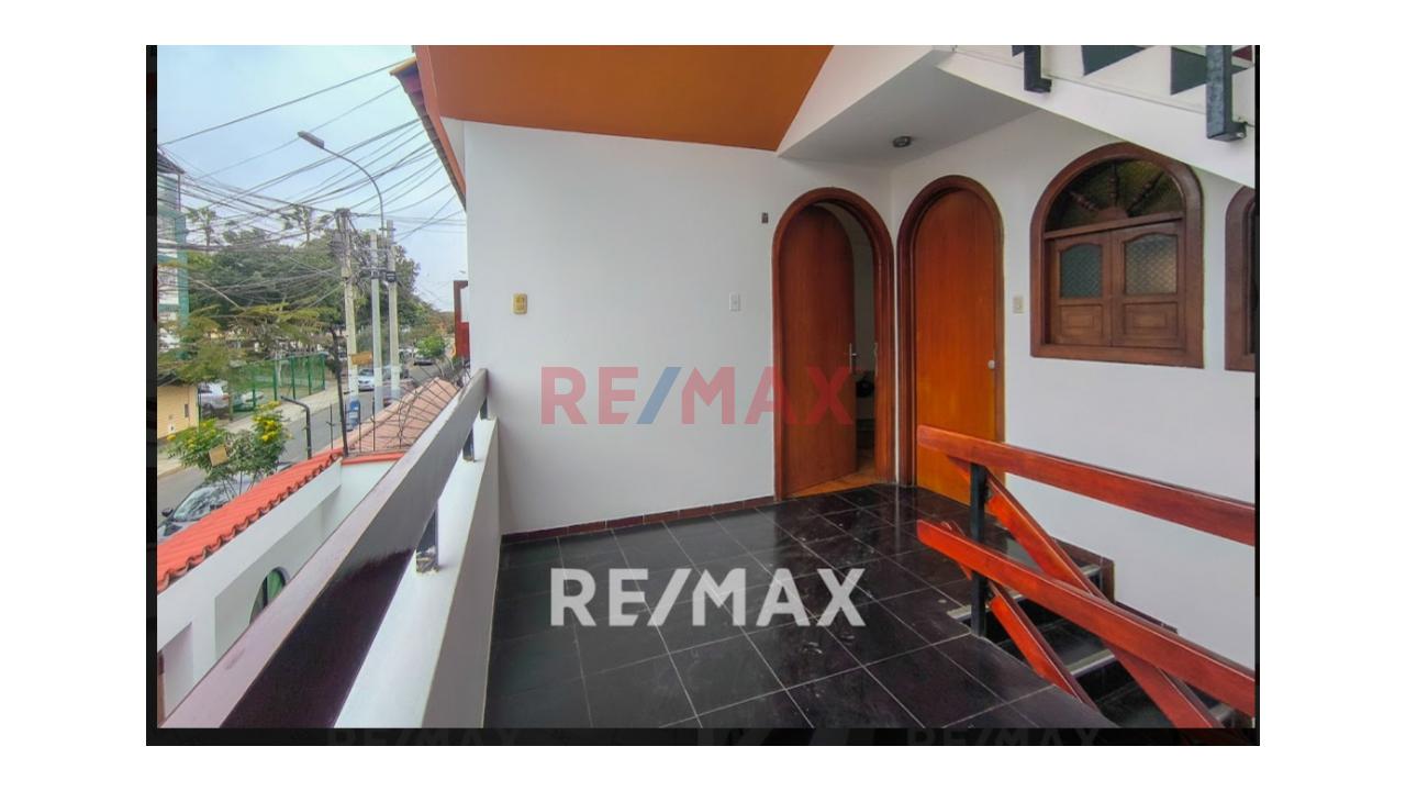 Oportunidad Se Venden 2 Casas En Una Con 6 Departamentos - 16