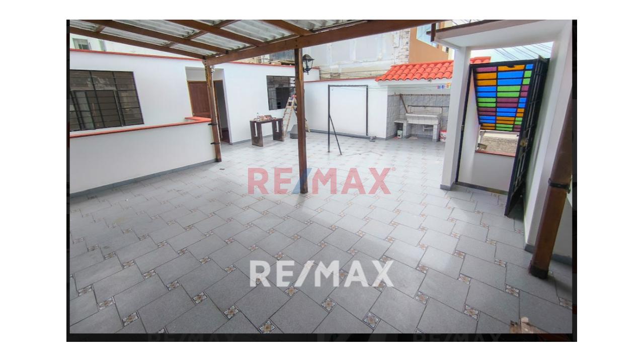 Oportunidad Se Venden 2 Casas En Una Con 6 Departamentos - 15