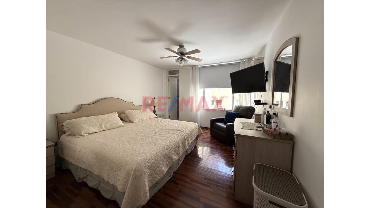 Venta Casa 3 Pisos Frente A Parque De Los Músicos Urb. Primavera — foto 15