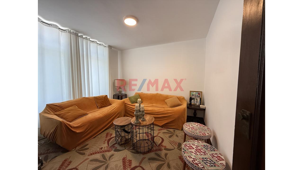 Venta Casa 3 Pisos Frente A Parque De Los Músicos Urb. Primavera — foto 9