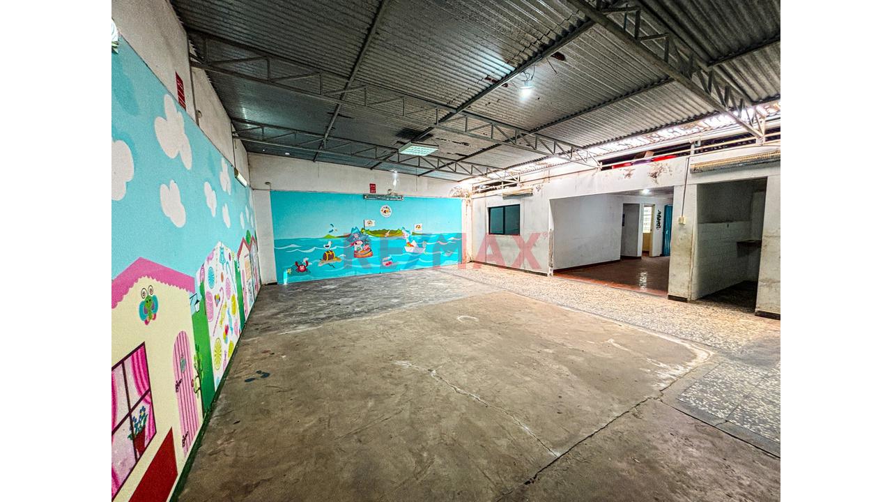 Venta De Casa Como Terreno De 200M2 En San Juan De Miraflores — foto 8
