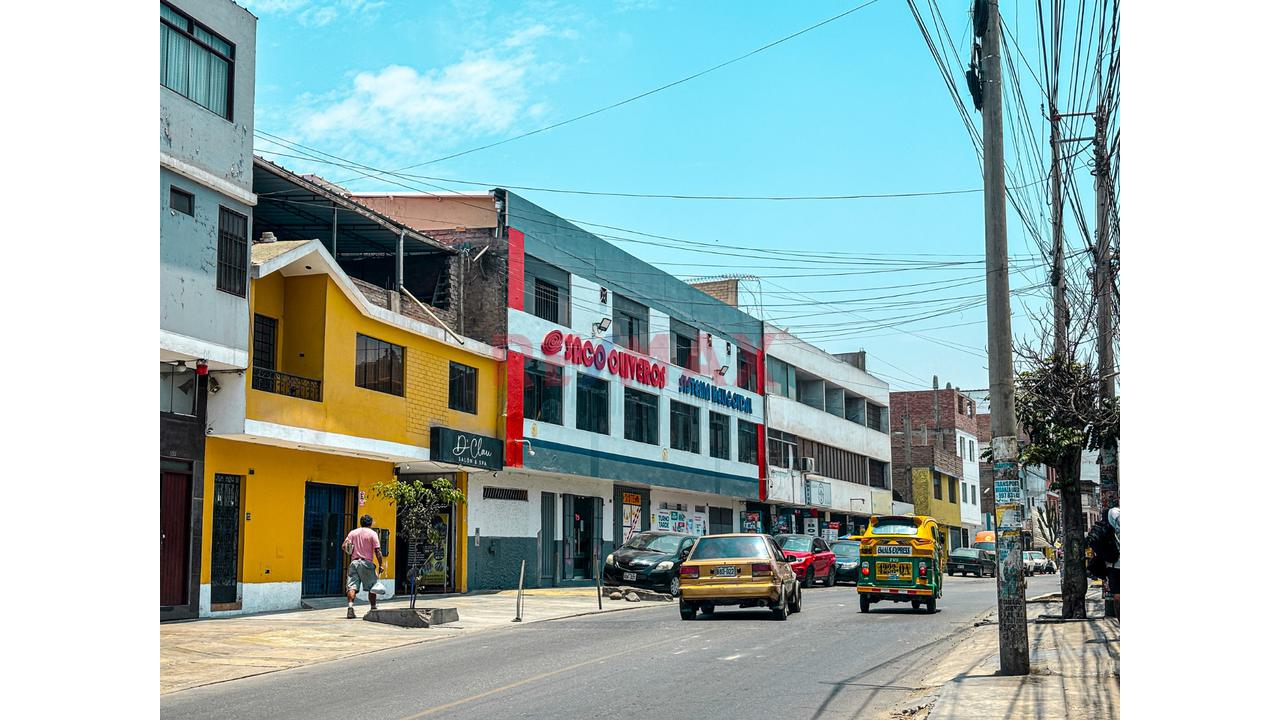 Venta De Casa Como Terreno De 200M2 En San Juan De Miraflores — foto 12