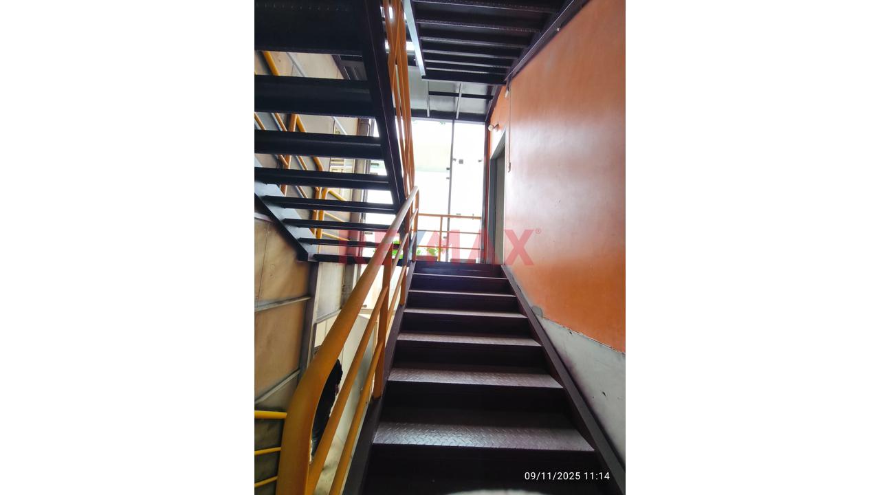 🏢 En Venta – Edificio 4 Pisos Con Uso Comercial En Avenida Mariano Pastor Sevilla Y  Residencial En Villa El Salvador — foto 15