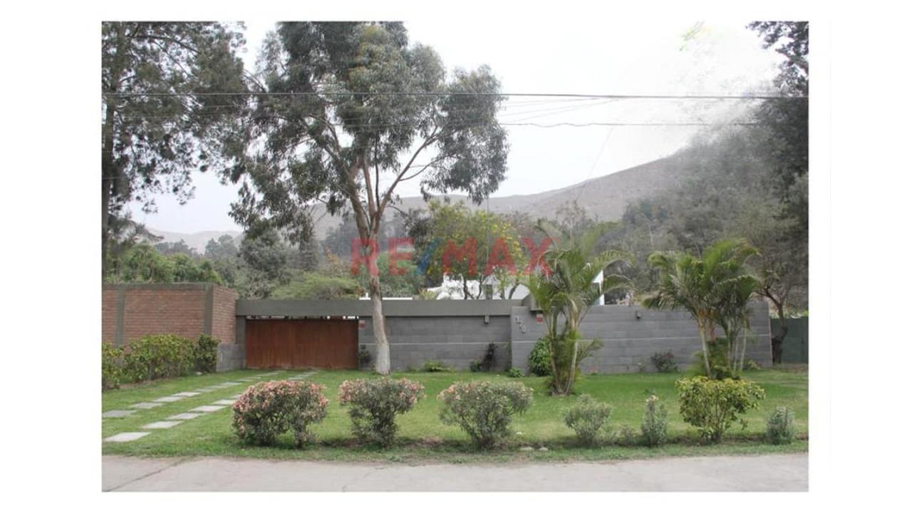 Moderna Casa De Campo/ Chosica - 16