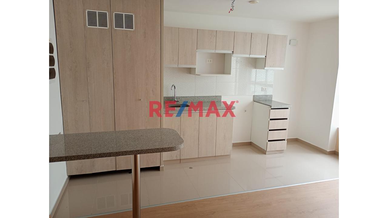 Vendo Dpto. Duplex 106 M2. Santa Beatriz De 2 Dormitorios No Pagas Alcabala, Entrega Inmediata.