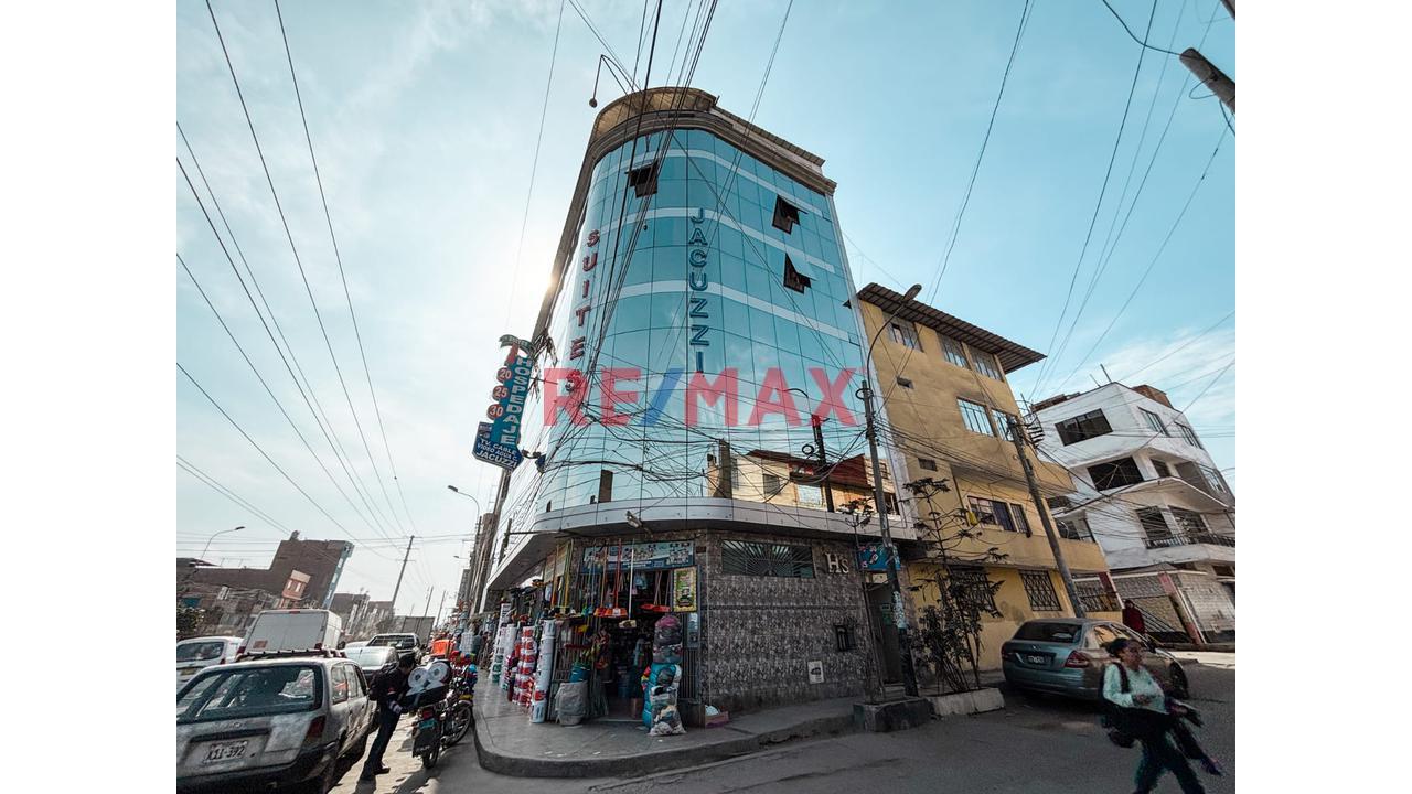 Venta De Hostal En Comas De 5 Pisos Mas Azotea