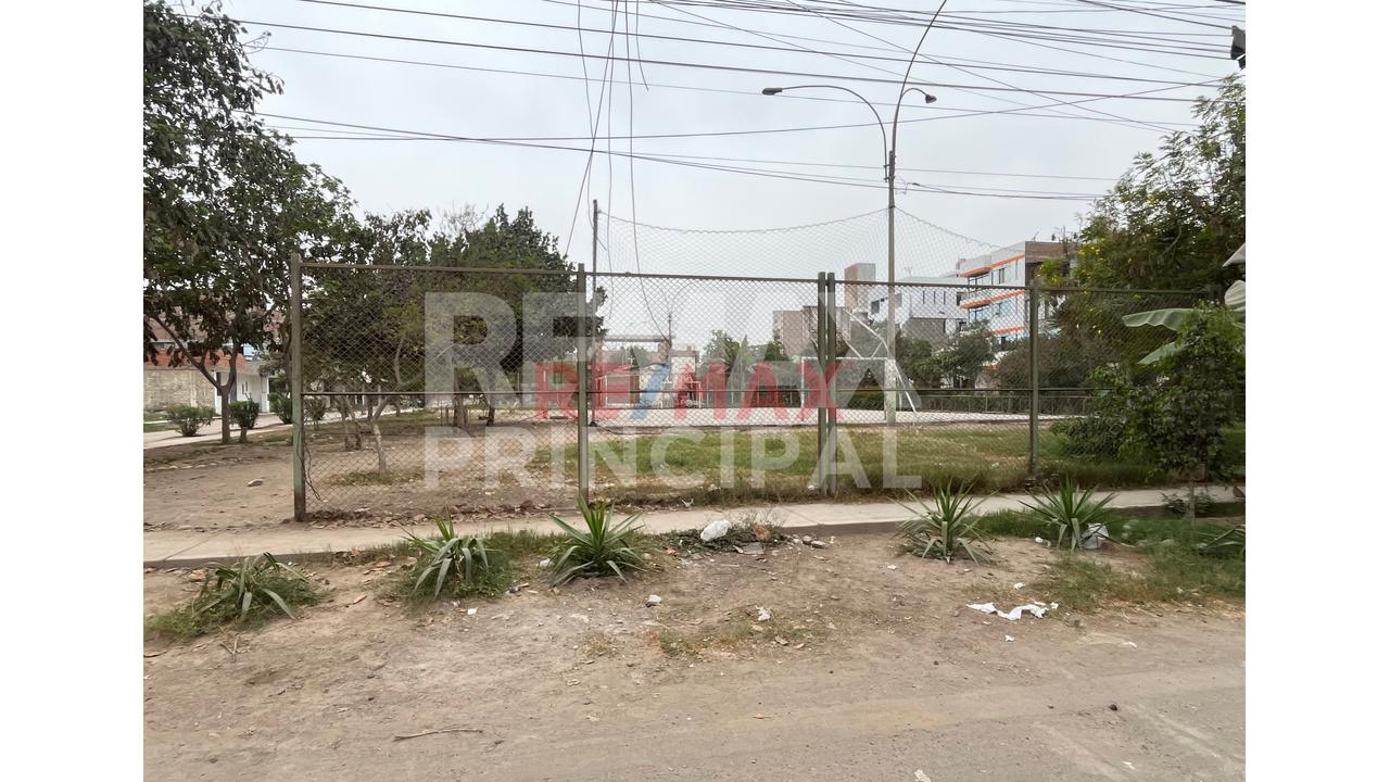 Venta De Casa Con 4 Minidepartamentos  + Azotea  De 210.11 M² En Comas — foto 4