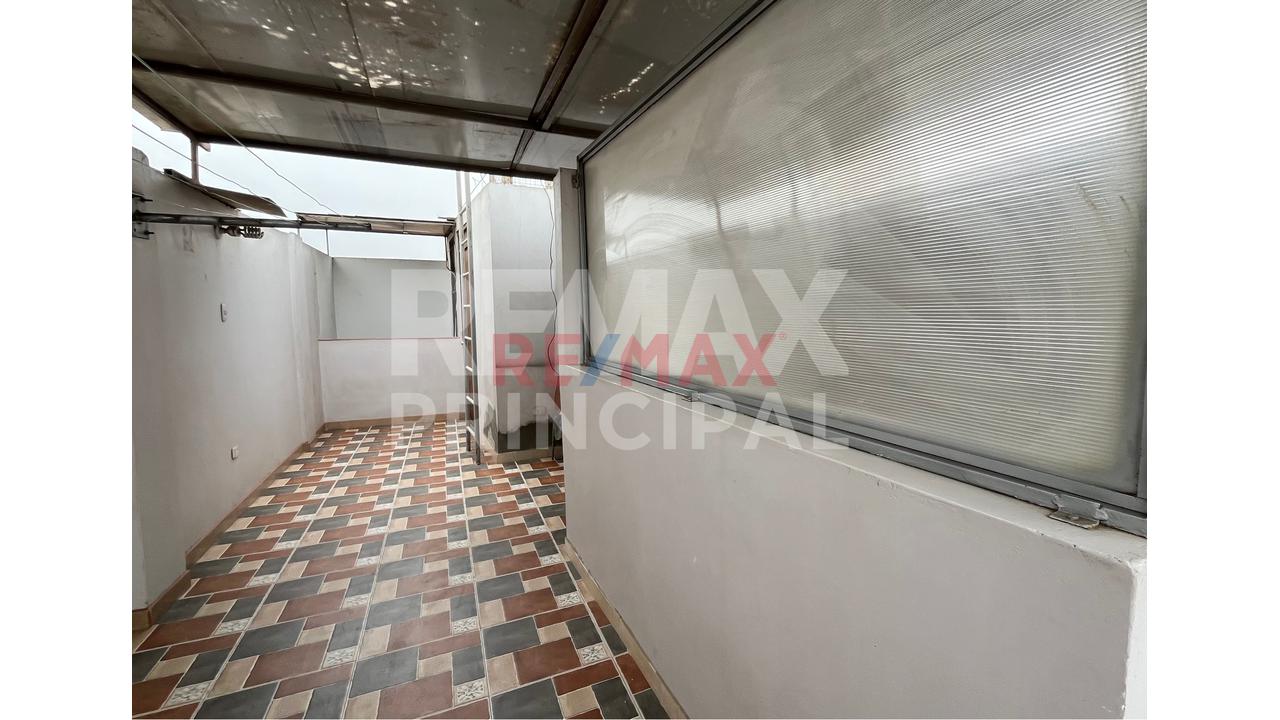 Venta De Casa Con 4 Minidepartamentos  + Azotea  De 210.11 M² En Comas — foto 12