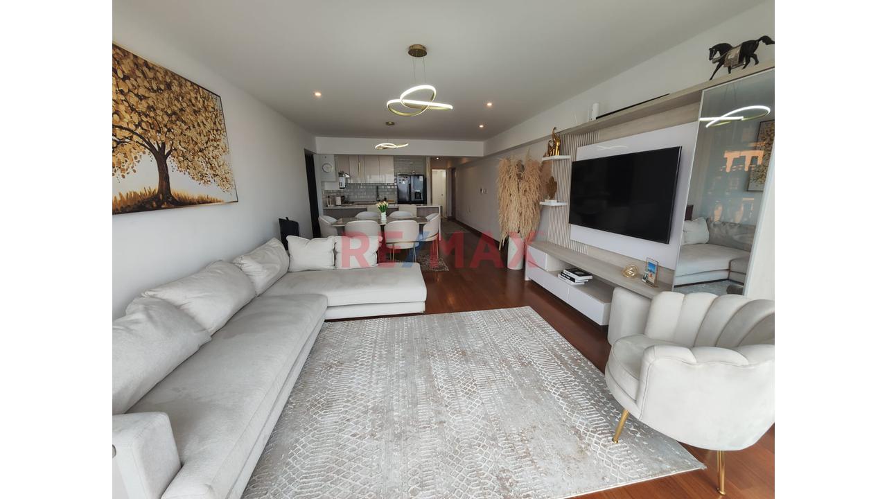 Departamento Casi Nuevo En Velasco Astete – Surco | 110 M² | 2 Cocheras Paralelas + Depósito