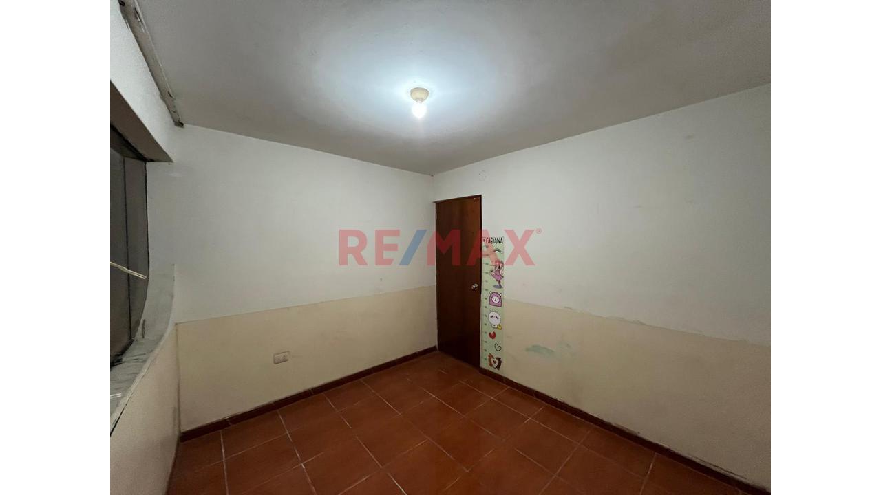 Venta De Casa Dos Frentes, A Unos Pasos Del Mercado Covida Muy Cerca A La Municipalidad De Los Olivos — foto 6