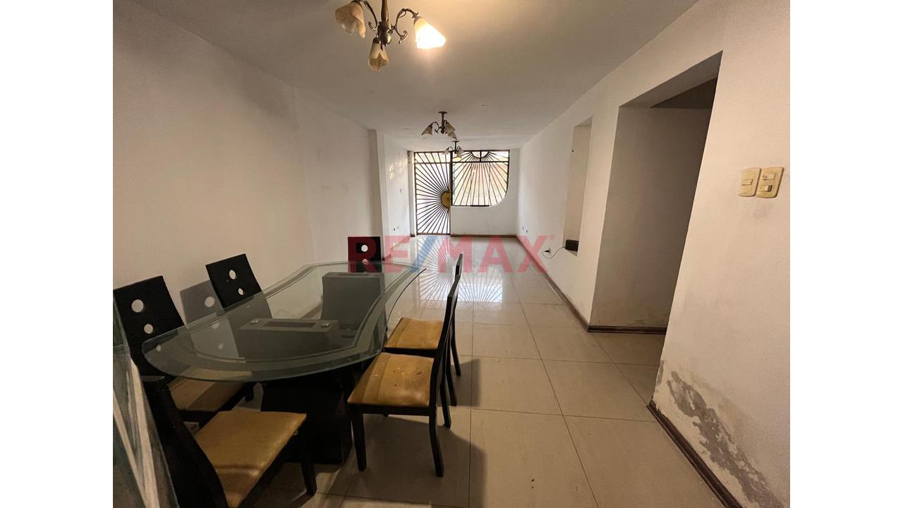Venta De Casa Dos Frentes, A Unos Pasos Del Mercado Covida Muy Cerca A La Municipalidad De Los Olivos — foto 5