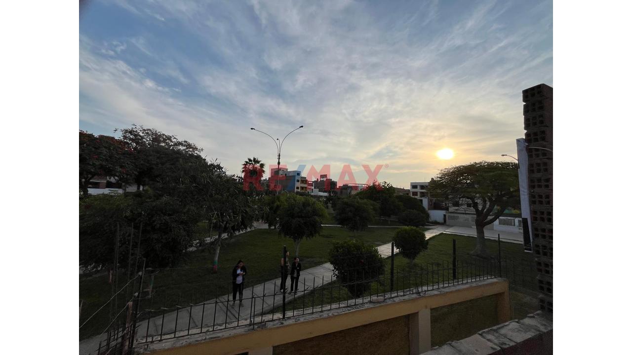 Venta De Casa Dos Frentes, A Unos Pasos Del Mercado Covida Muy Cerca A La Municipalidad De Los Olivos — foto 15