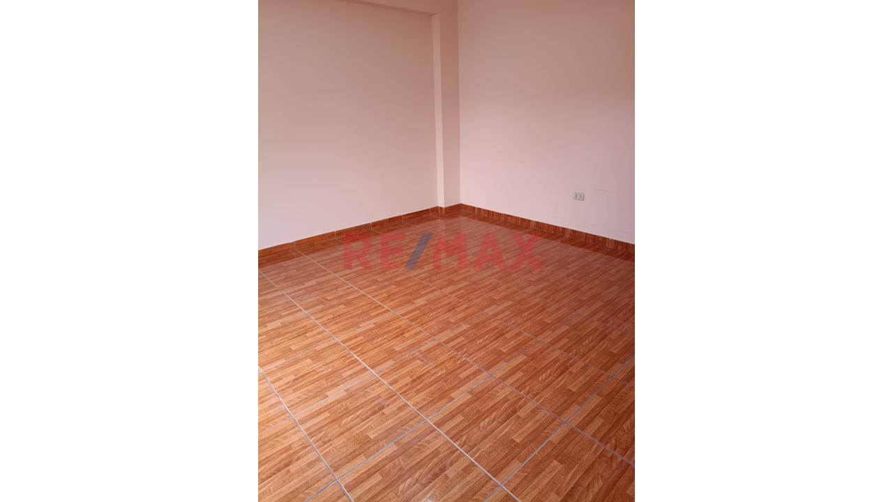 Casa de 4 dormitorios en Carabayllo, 286 m² — foto 5