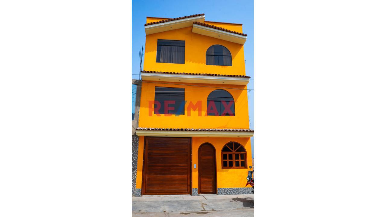 🏡✨ ¡Vive Con Comodidad Y Proyección En Sol De Huampaní – 4Ta Etapa! ✨🏡 - 1
