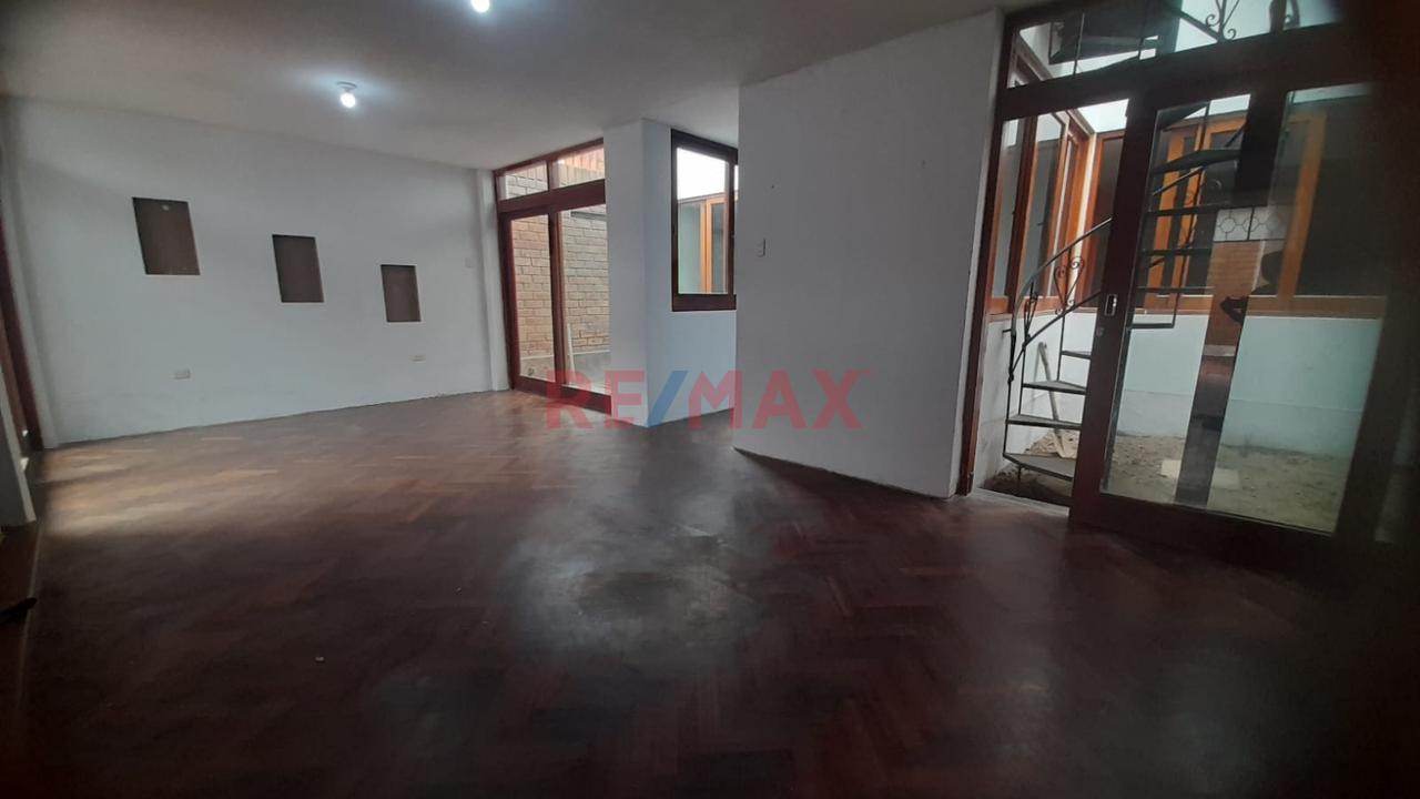 Casa De 467 M² Totales Con Zre – Perfecta Para Comercio, Taller O Multifamiliar — foto 5