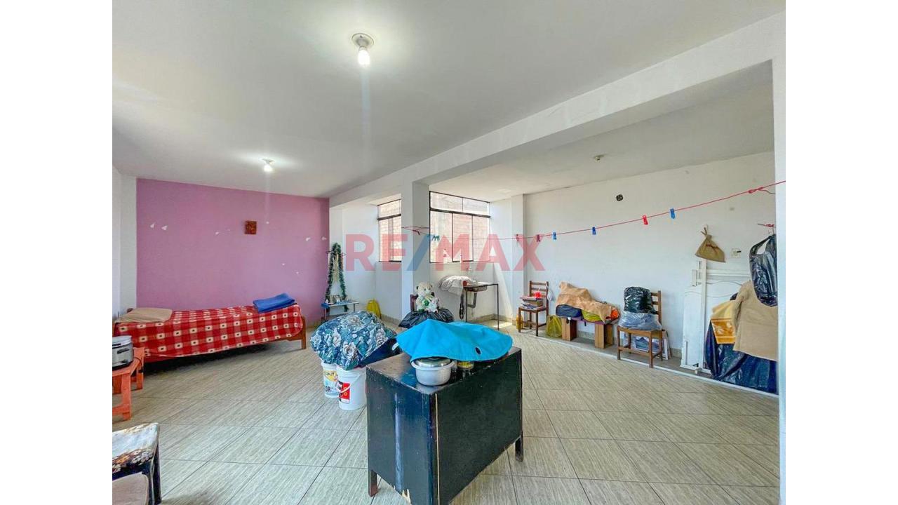 Casa De 3 Pisos + Azotea En Venta – Urb. Las Viñas De Surco – Oquendo, Callao - 4