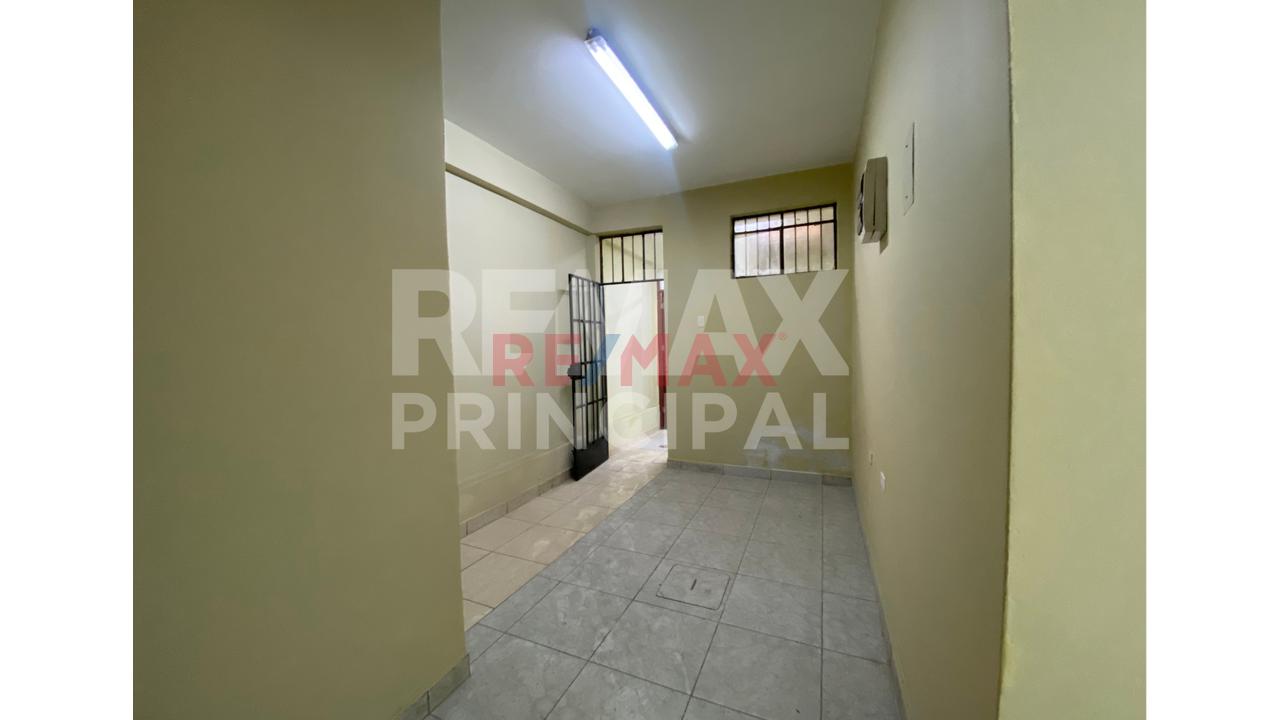 Local Comercial En Alquiler En Plena Av. Universitaria — foto 14