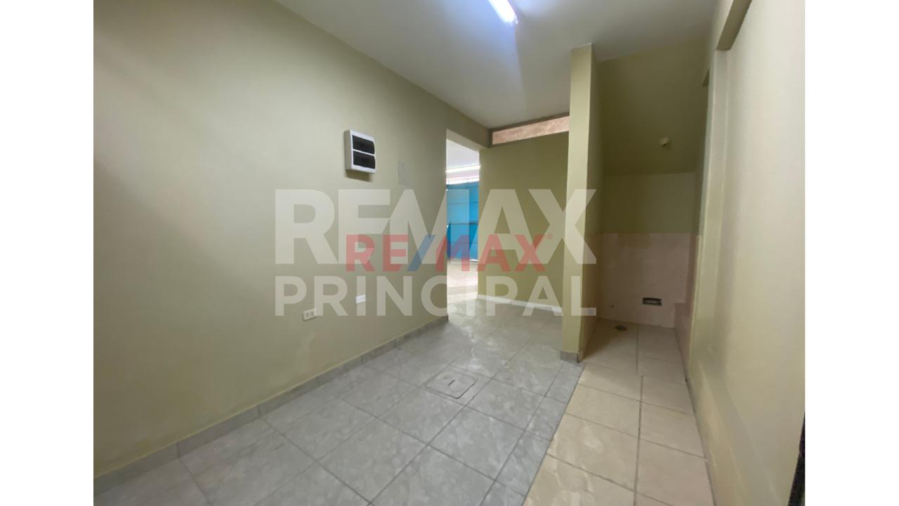 Local Comercial En Alquiler En Plena Av. Universitaria — foto 13