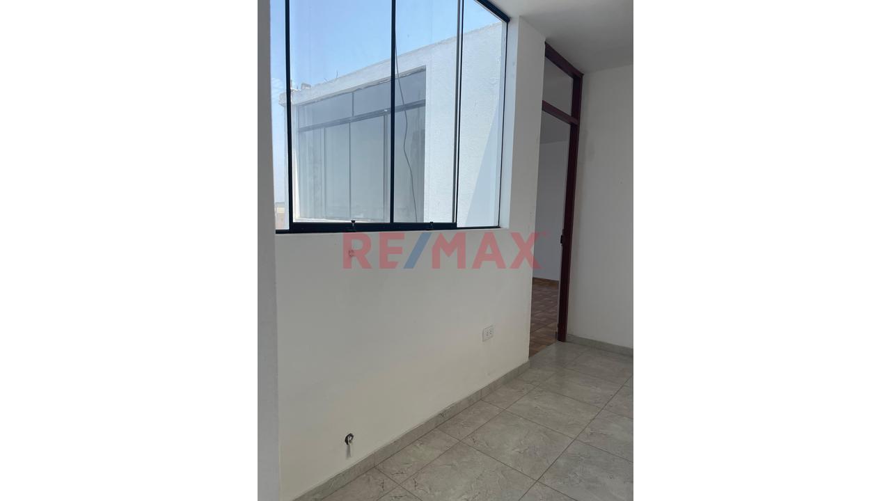 Se Vende Amplio Departamento 5To Piso En Sjl ¡Frente A Parque! Con Terraza — foto 11