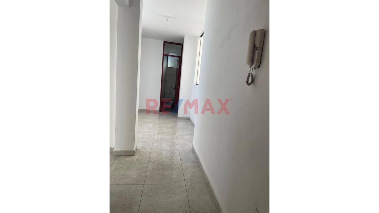 Se Vende Amplio Departamento 5To Piso En Sjl ¡Frente A Parque! Con Terraza — foto 9