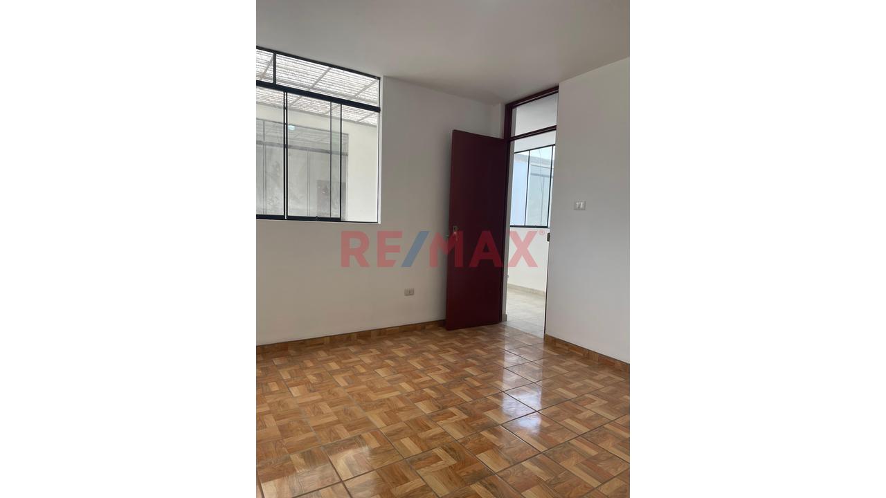 Se Vende Amplio Departamento 5To Piso En Sjl ¡Frente A Parque! Con Terraza — foto 15