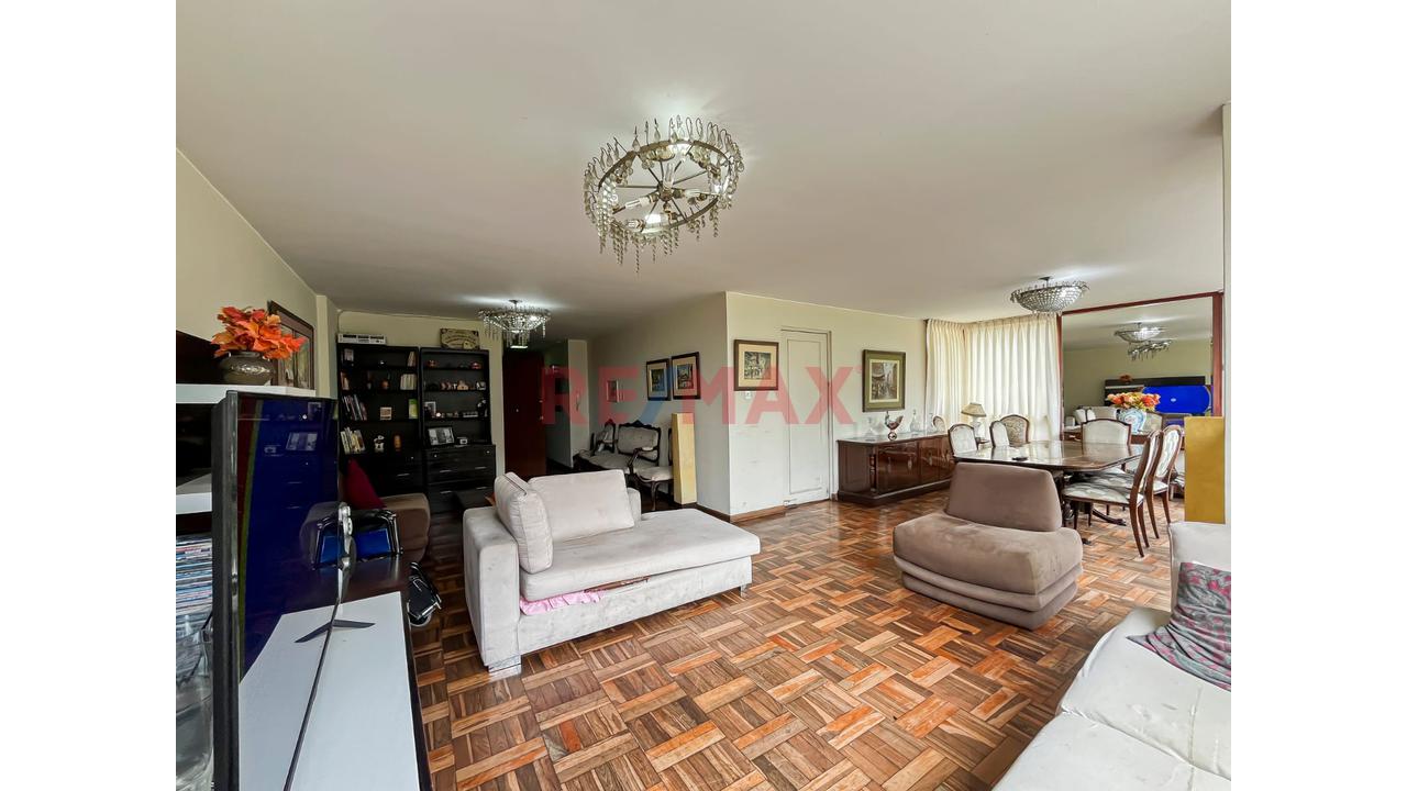 Venta Departamento En Av Pardo — foto 3