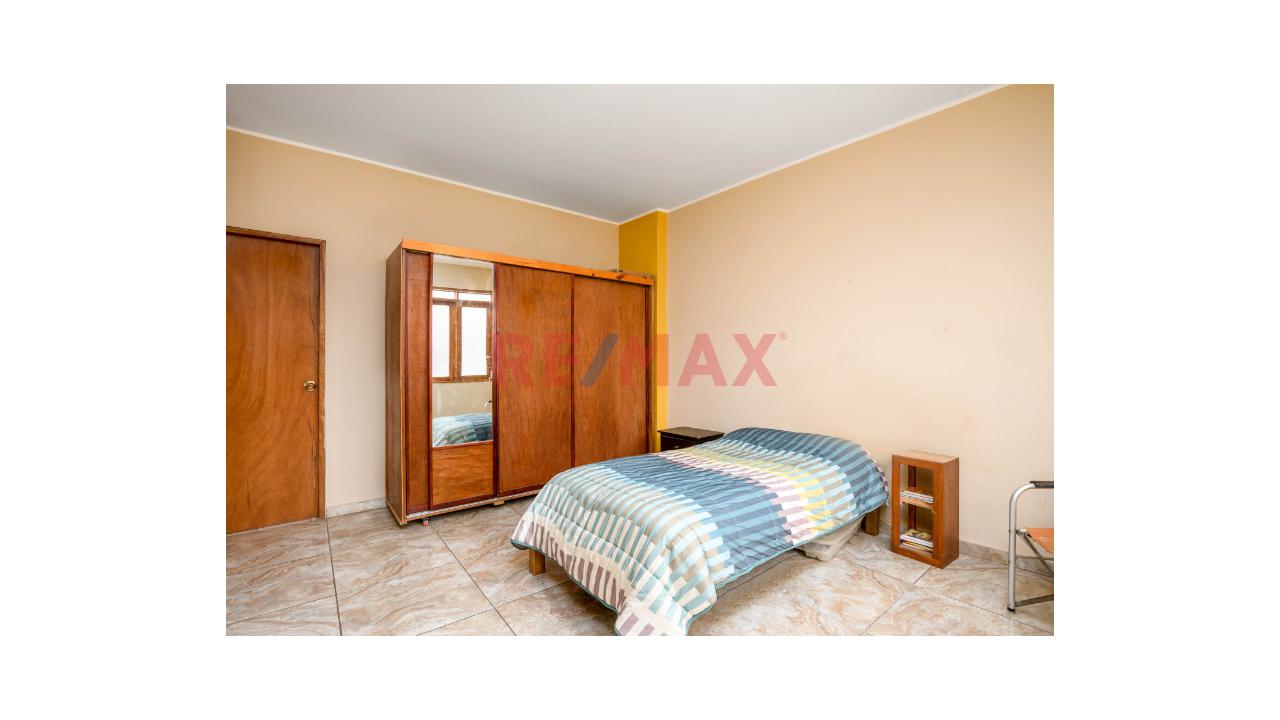 Casa de 6 dormitorios en Chorrillos, 354 m² — foto 3