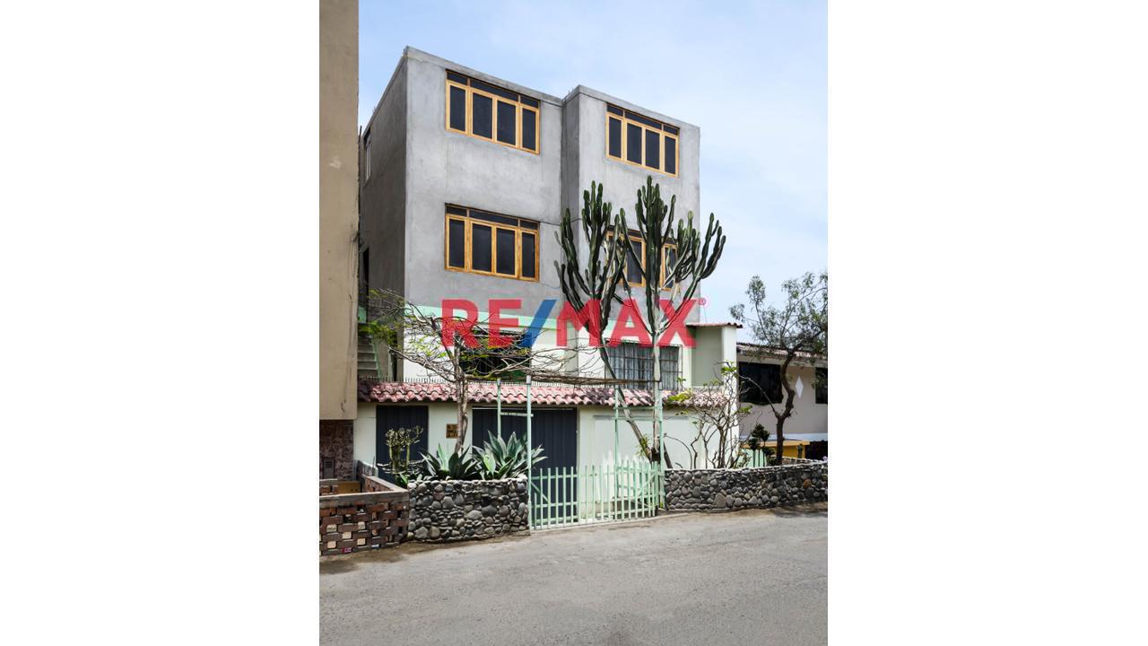 Casa de 6 dormitorios en Chorrillos, 354 m²