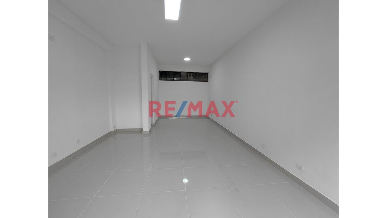 Se Alquila Local Comercial En La Av. La Marina, Pueblo Libre - 1