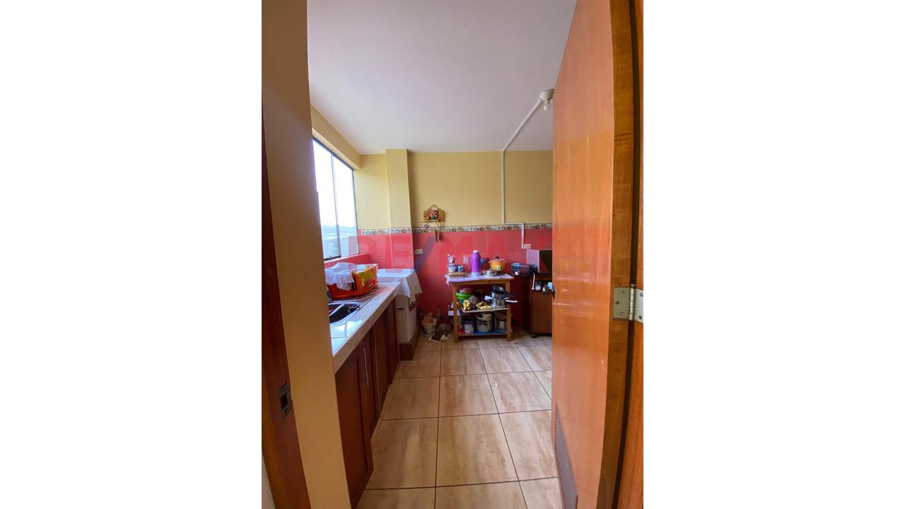 🏠 Venta De Casa De 3 Pisos En Villa El Salvador - 3