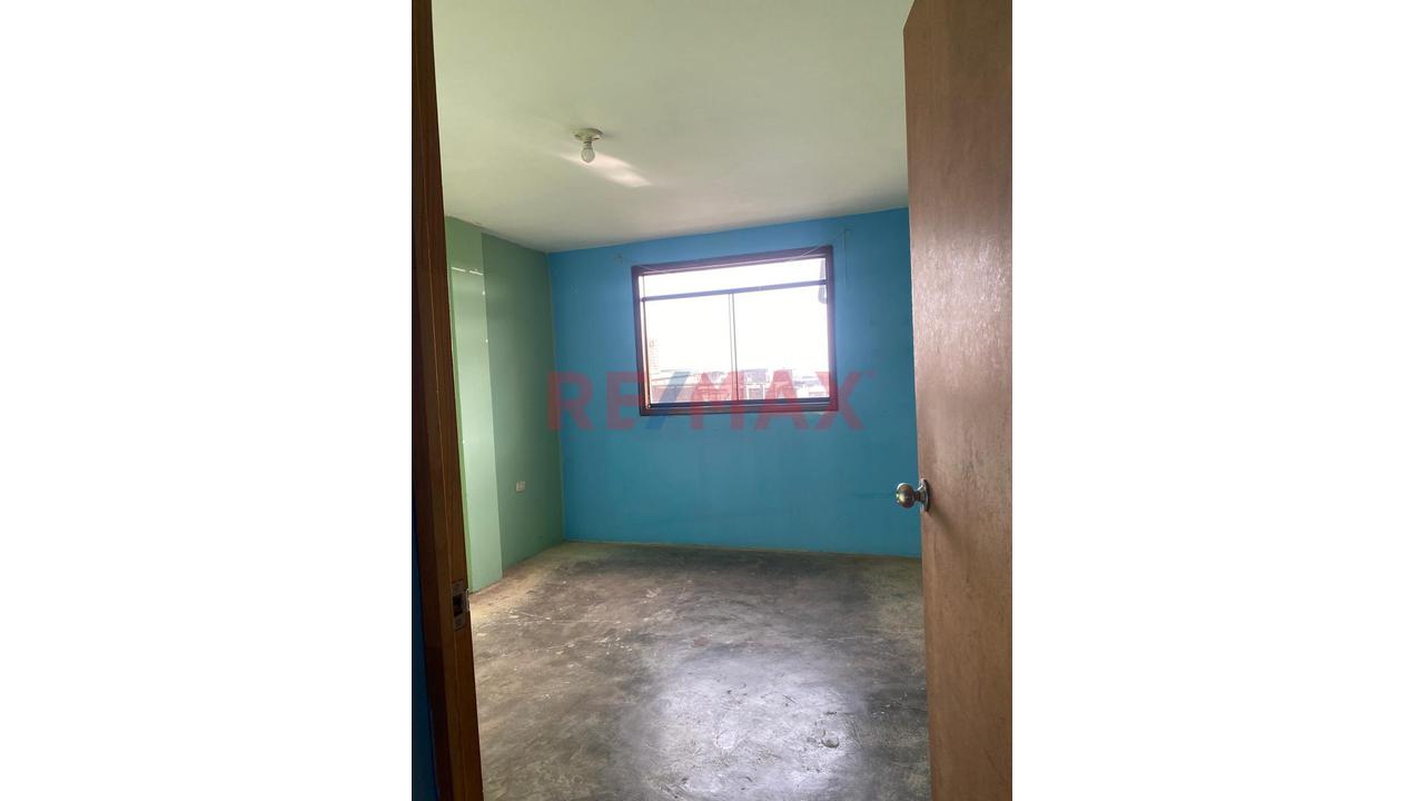 🏠 Venta De Casa De 3 Pisos En Villa El Salvador - 14