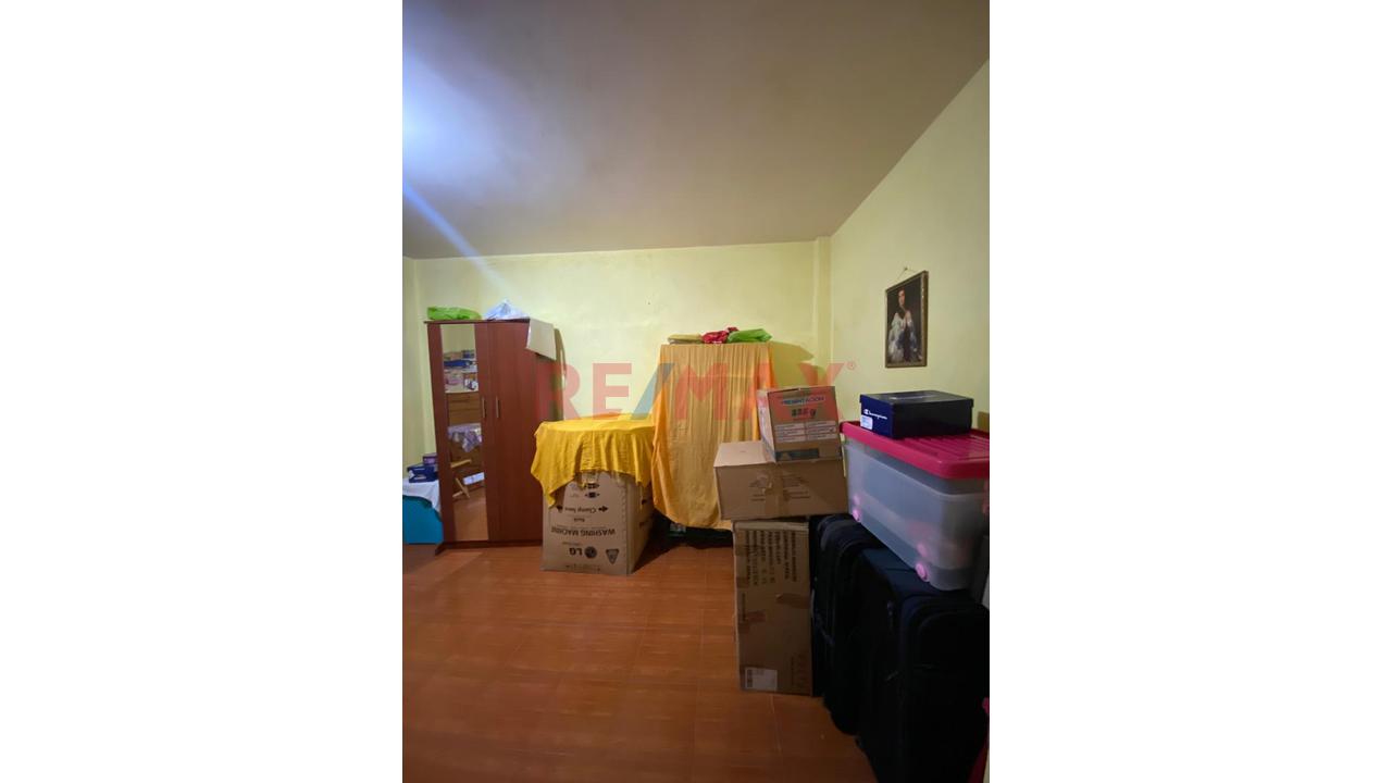 🏠 Venta De Casa De 3 Pisos En Villa El Salvador - 6