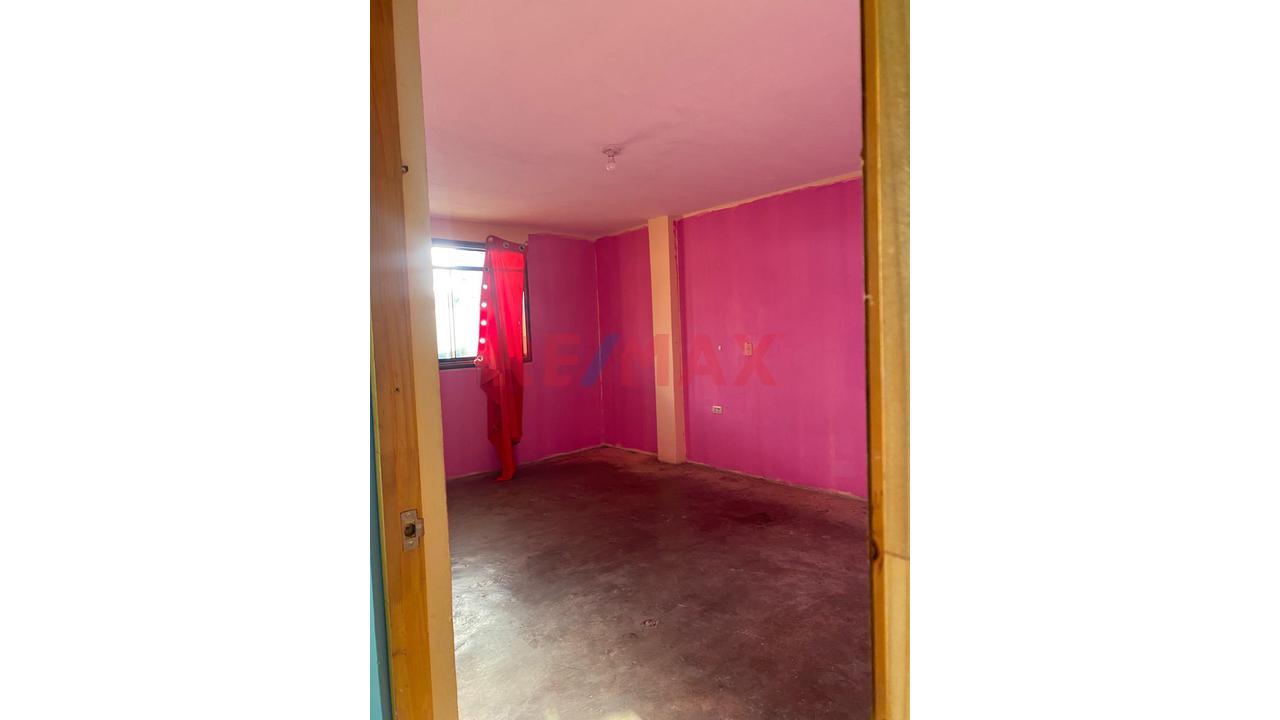 🏠 Venta De Casa De 3 Pisos En Villa El Salvador - 13