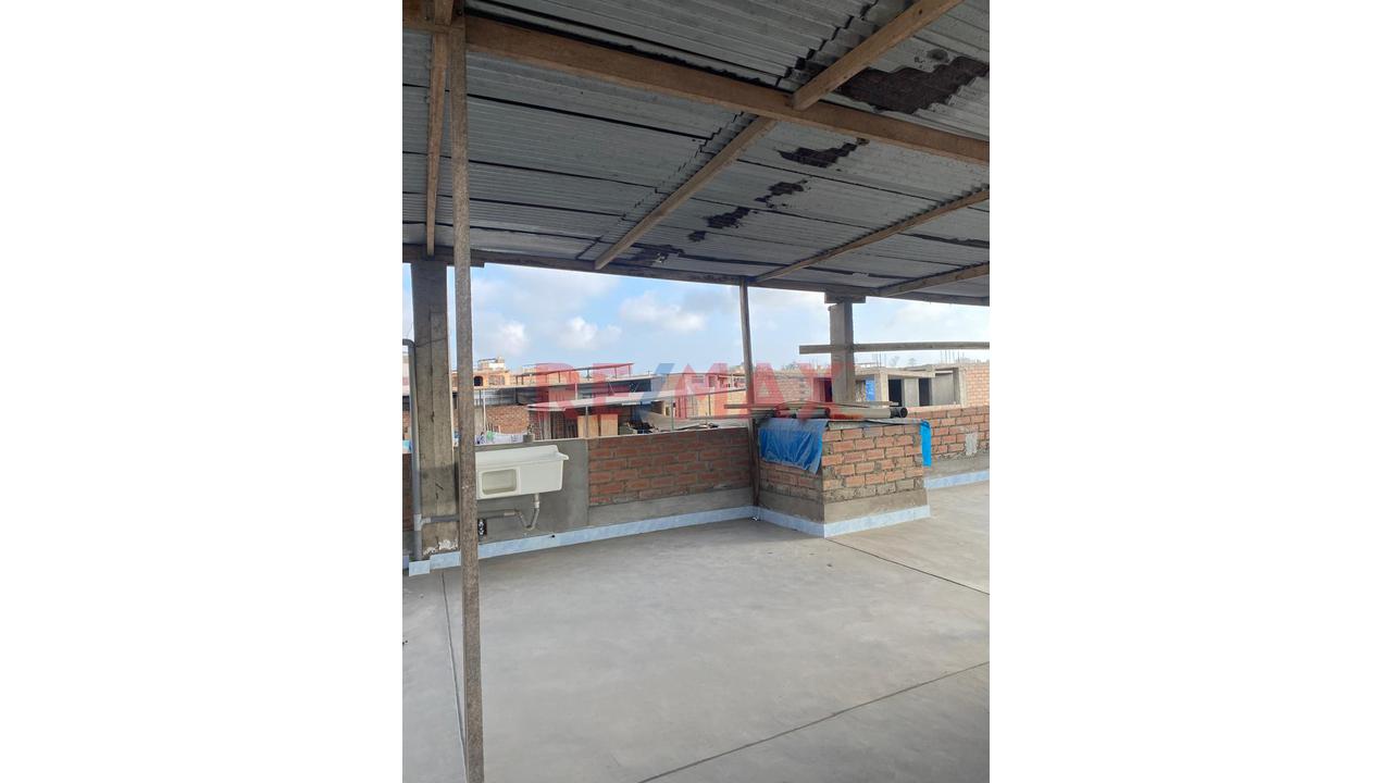 🏠 Venta De Casa De 3 Pisos En Villa El Salvador - 19