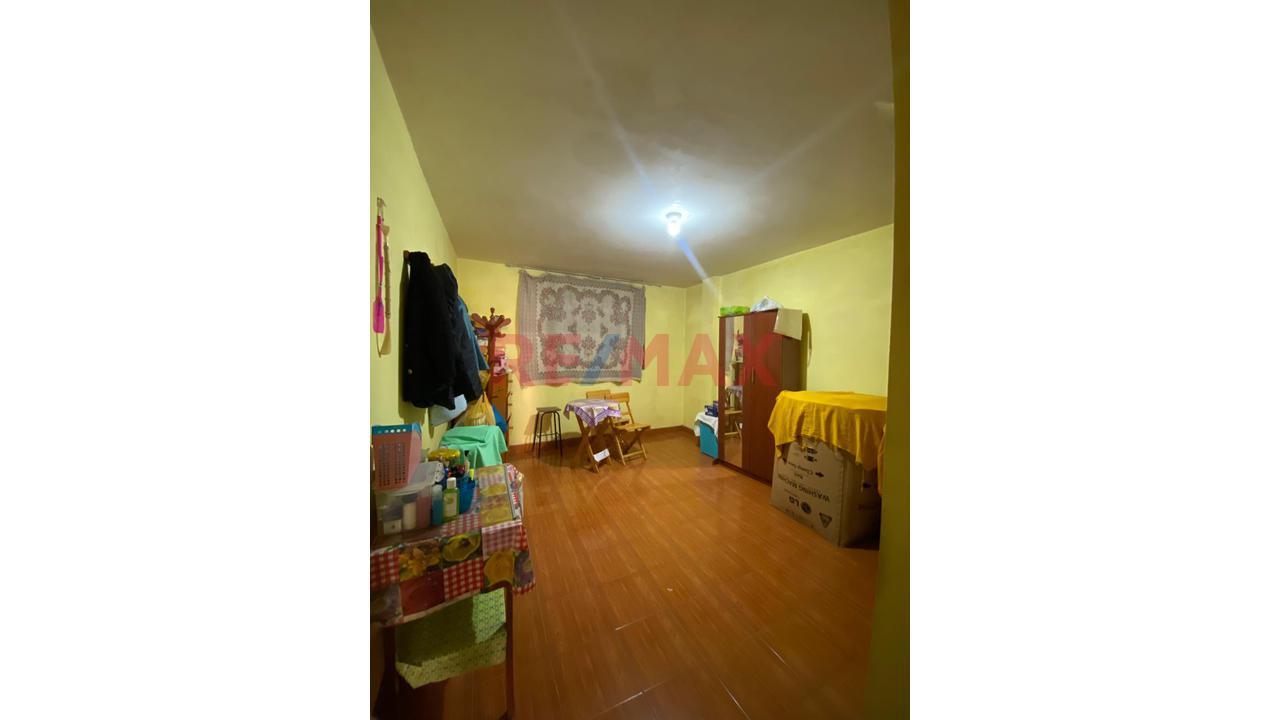🏠 Venta De Casa De 3 Pisos En Villa El Salvador - 10