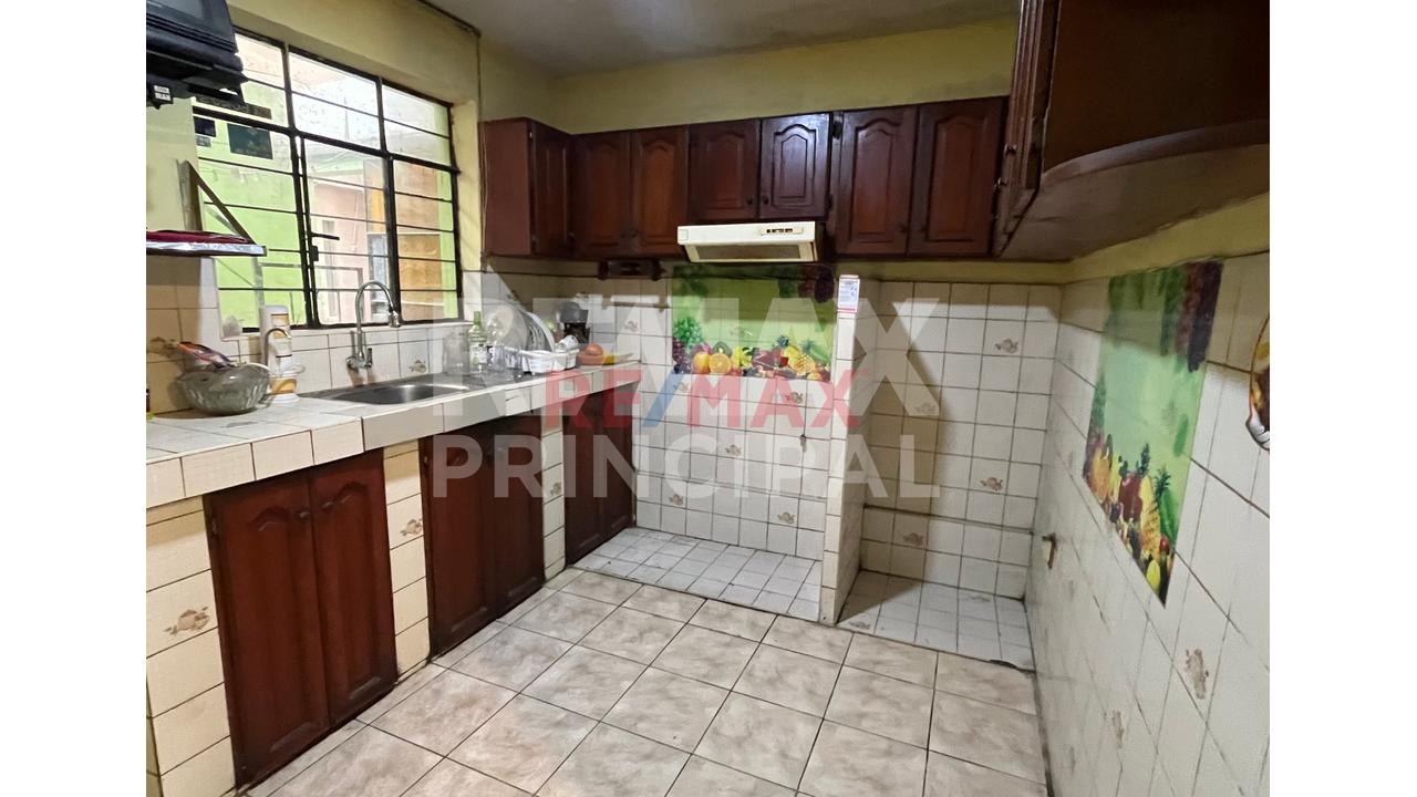 Venta De Casa En Avenida Urbanizacion El Alamo Comas - 2