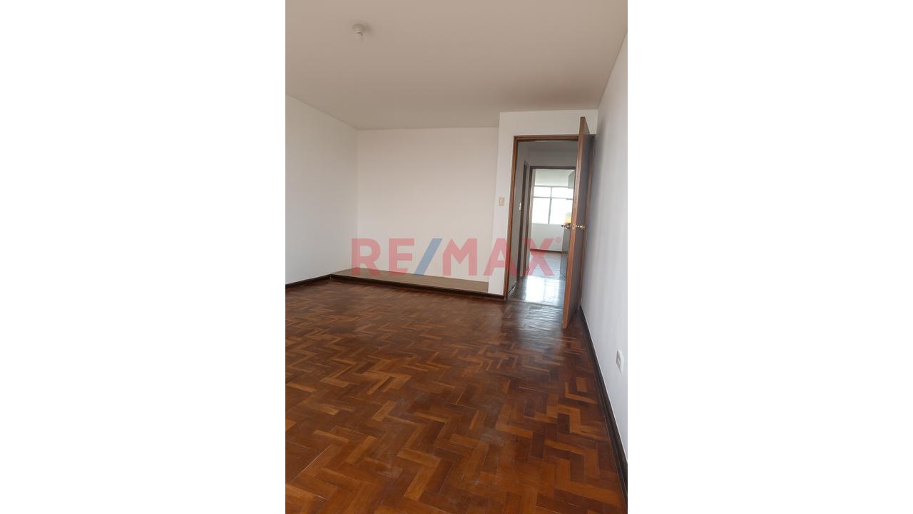 Venta De Oficina/Departamento – Zonificación Industria–Vivienda San Luis – Ubicación Estratégica Frente Al Estadio Municipal - 17
