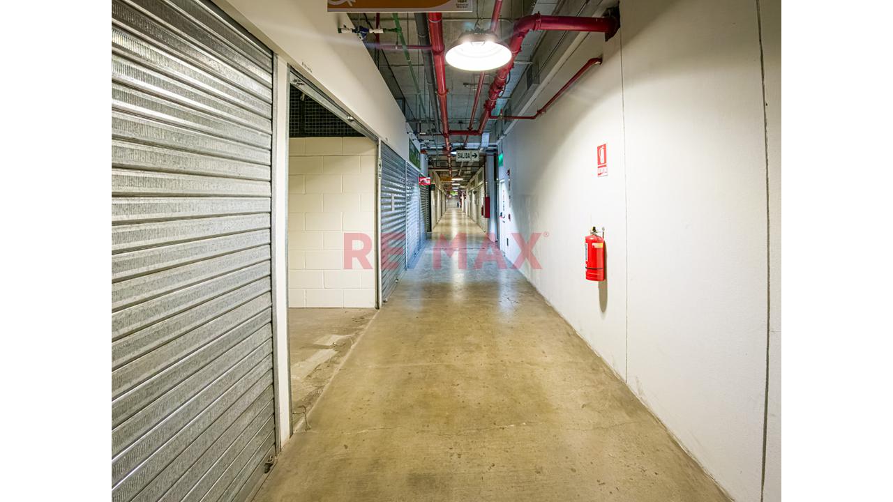 🏬 𝗩𝗘𝗡𝗧𝗔 𝗗𝗘 𝗦𝗧𝗔𝗡𝗗𝗦 𝗖𝗢𝗠𝗘𝗥𝗖𝗜𝗔𝗟𝗘𝗦 – 𝗖𝗢𝗟𝗢𝗡𝗜𝗔𝗟 𝗠𝗔𝗥𝗞𝗘𝗧, 𝗕𝗘𝗟𝗟𝗔𝗩𝗜𝗦𝗧𝗔 - 7