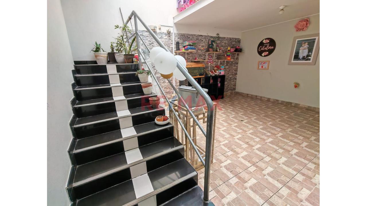 Casa de 6 dormitorios en Chorrillos, 240 m² — foto 4