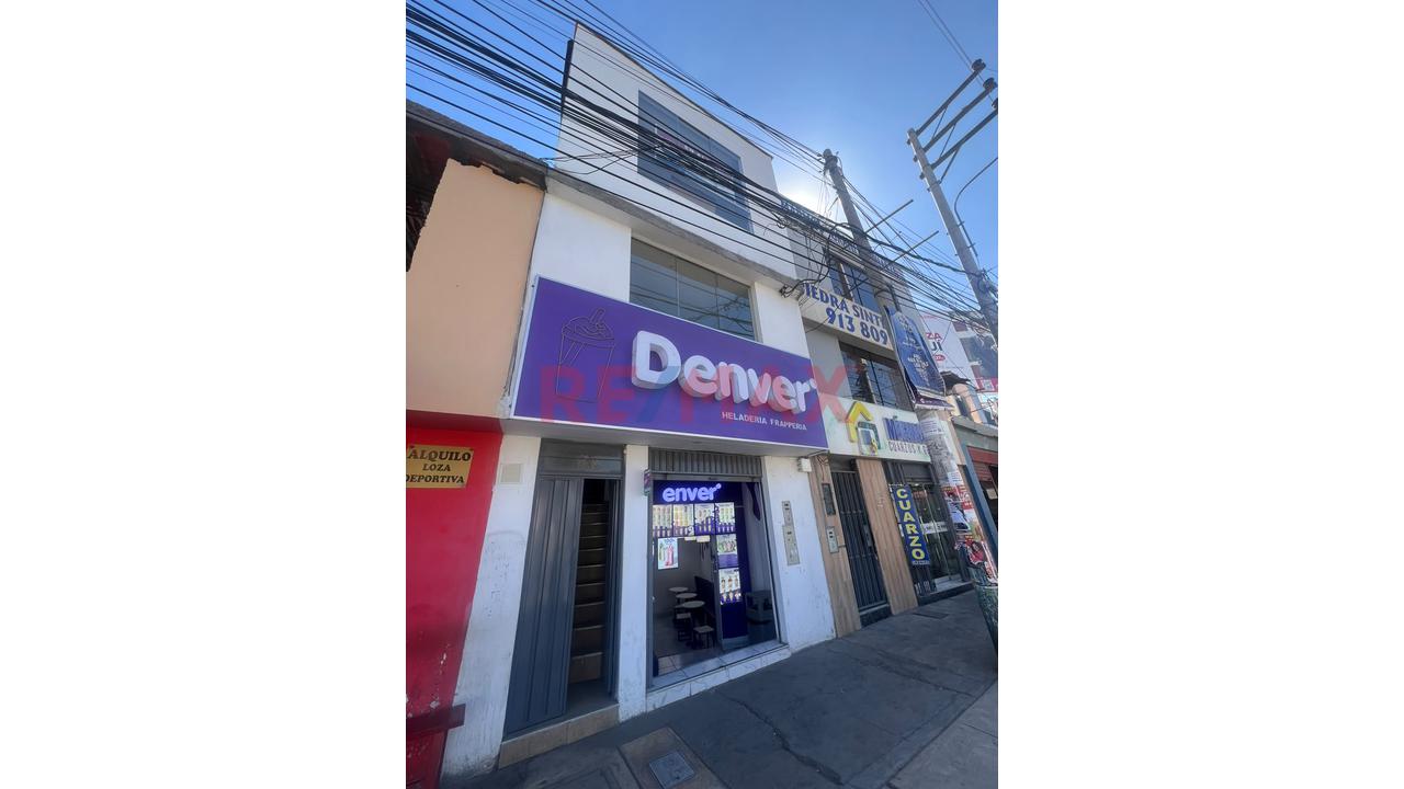 Se Buscas Posicionar Tu Marca En Un Lugar De Mucha Afluencia Peatonal Y Vehicular , Esta Oficina (Local Comercial) En El 2Do Y 3Er Piso, Frente A Tottus Del Mall Porongoche Es Lo Que Tu Empresa Necesi — foto 6