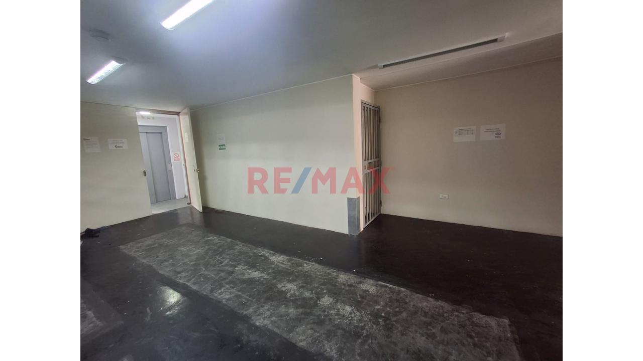 Venta Edificio 5 Pisos Con Ascensor Para Almacen Oficinas Y Vivienda - 11