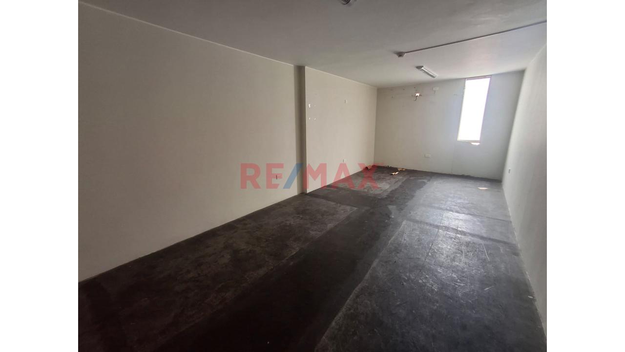 Venta Edificio 5 Pisos Con Ascensor Para Almacen Oficinas Y Vivienda - 15
